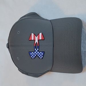 Men's Gray Under Armour Freedom Classic fitted hat. Size XL.